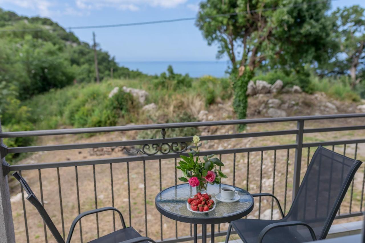 Villa Montenegrina Петровац Экстерьер фото
